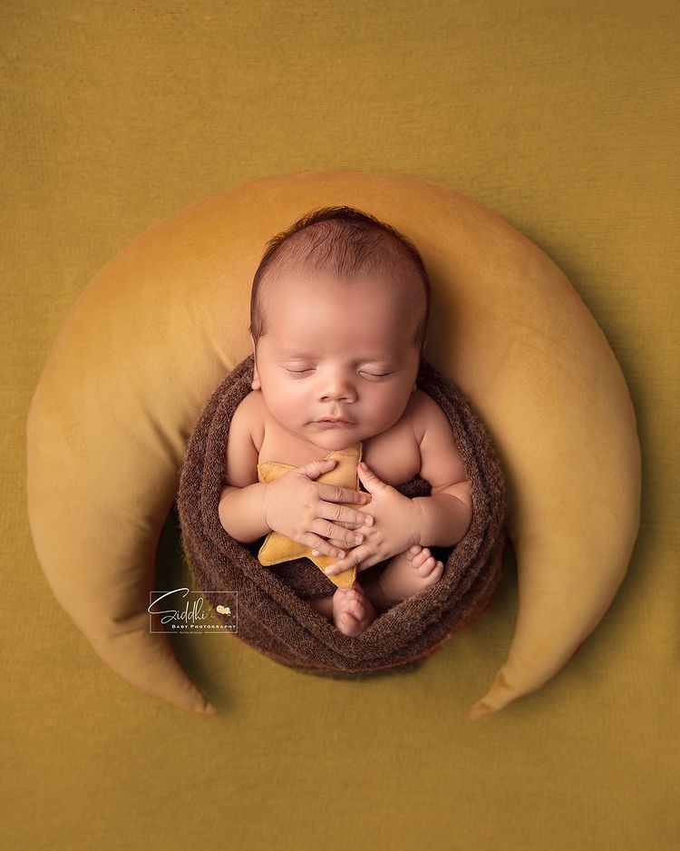 Mustard Moon Prop with stars