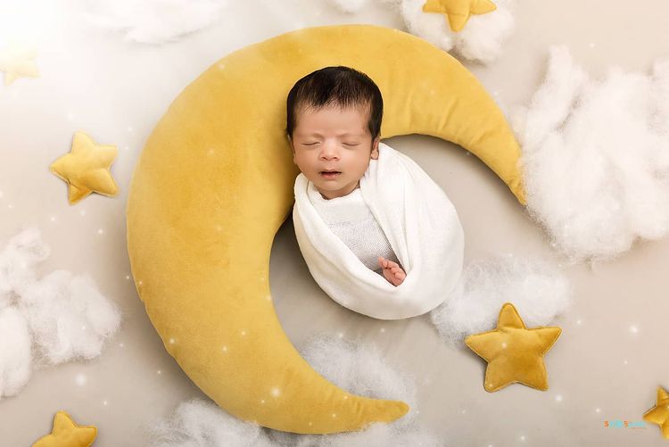 Mustard Moon Prop with stars