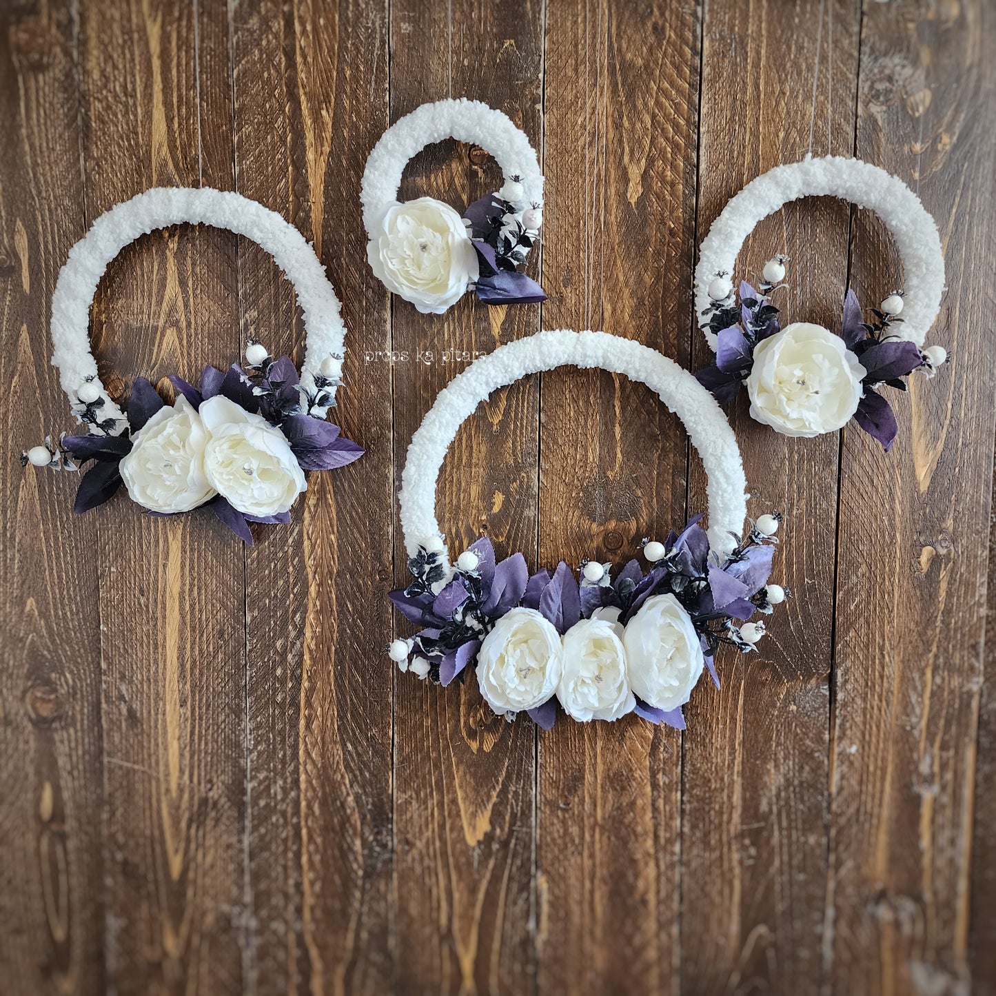 Snow white Hoops- Set of 4