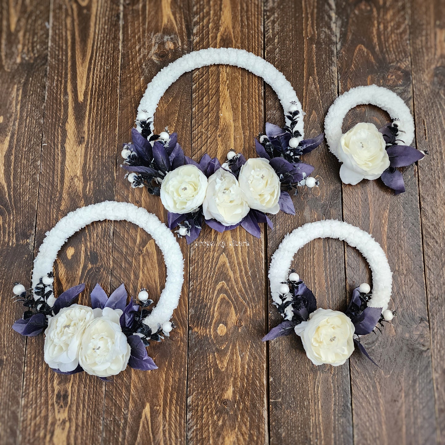 Snow white Hoops- Set of 4