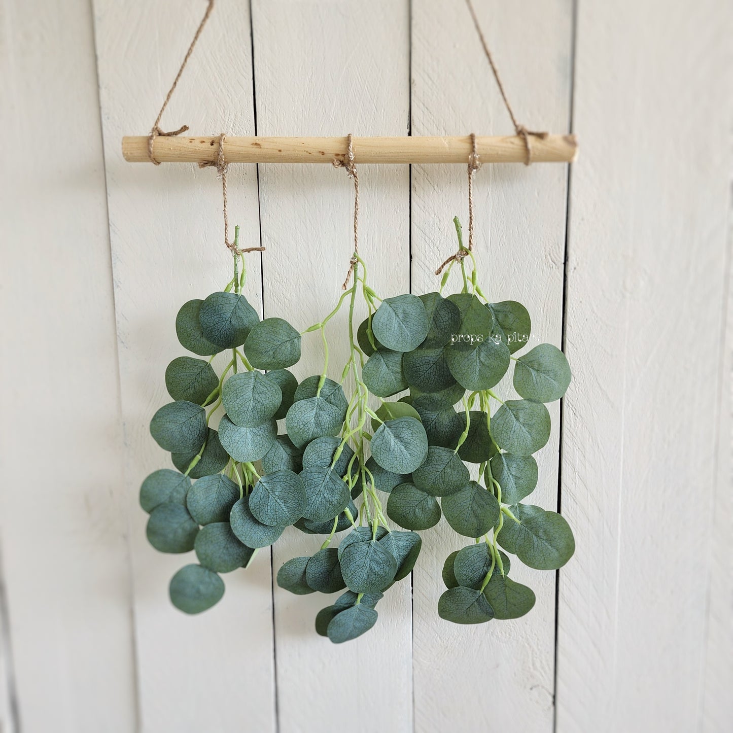 Broad Leaf Wall Hanging