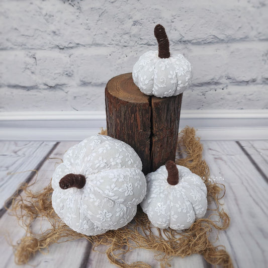 Vintage Lace Pumpkin Set Of Three